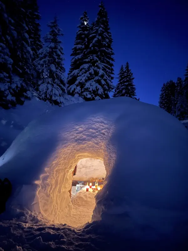 Apéro dans l'igloo avec Igloo Raquettes_Les Carroz-d'Arâches