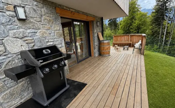 Terrasse Nord avec barbecue