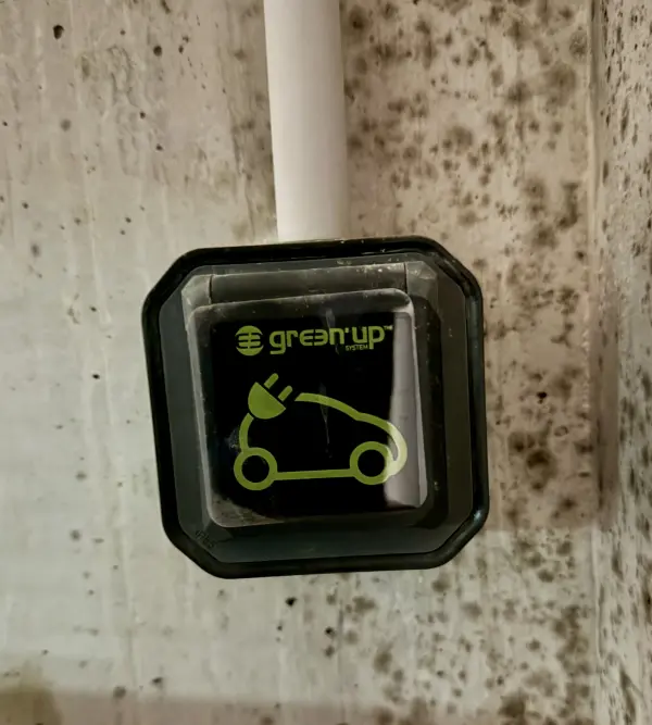 Prise recharge voiture électrique