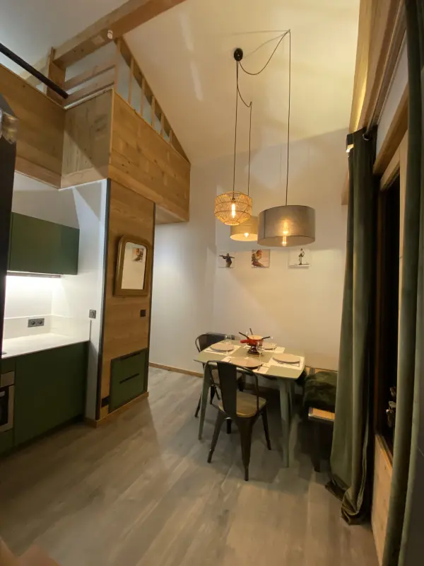Salle à manger et cuisine