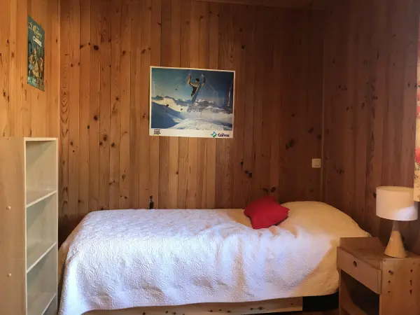 lit dans chambre 3 lits