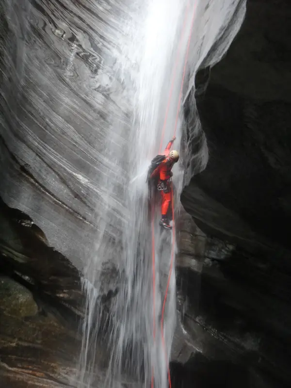 Canyoning - Balme intégral ou ludique - Bureau des Guides