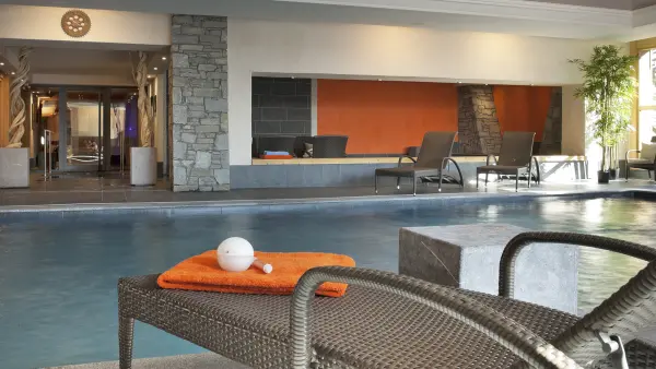 Les Chalets de Jouvence - Piscine