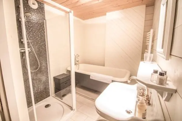 Chalet avec services - 15 personnes - Ascensus