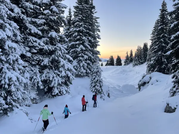 Fondue dans l'igloo avec Igloo Raquettes_Les Carroz-d'Arâches