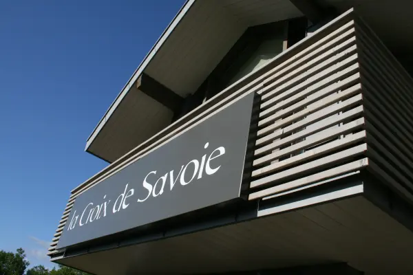 Façade La Croix de Savoie