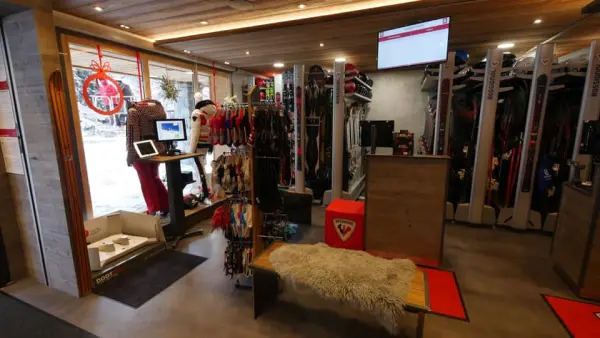 Intérieur magasin skiset