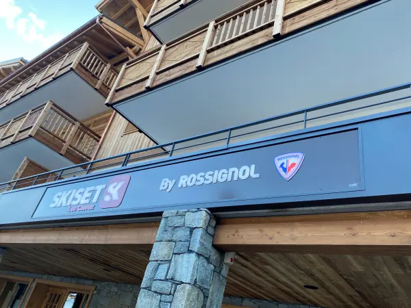 Skiset Les Carroz by Rossignol