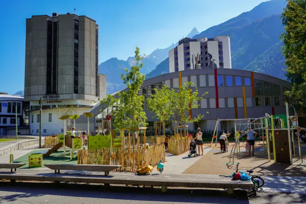 Aire de jeux Place du Mont Blanc_Chamonix-Mont-Blanc