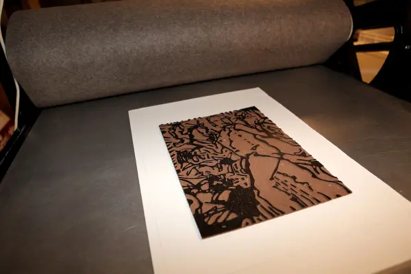 Planche de linogravure non-montée sur bois pour tirage à la presse de 
