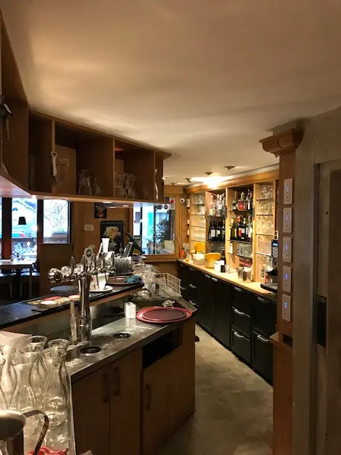 bar