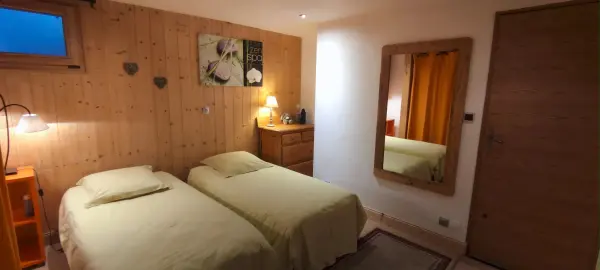 Chambre 4 située à l'entrée du chalet