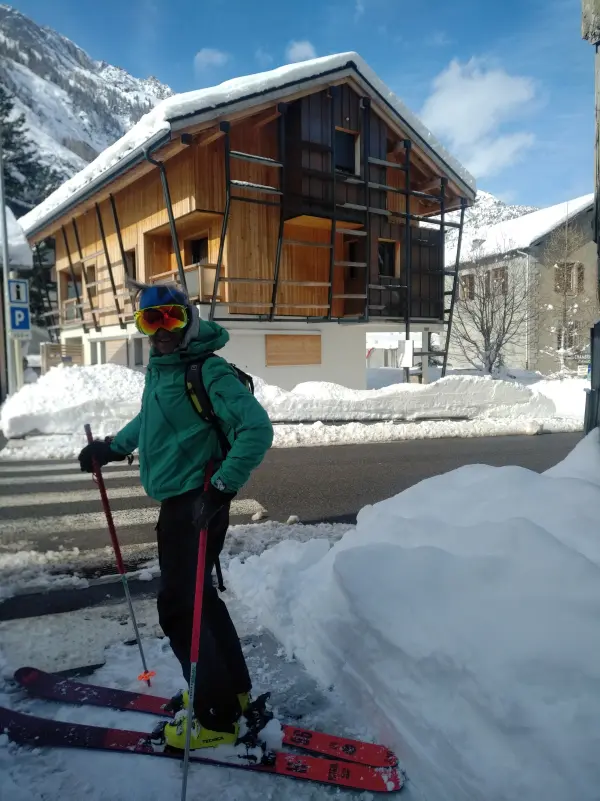 ARRRIVEE A SKI AU CHALET WALSER VALLORCINE CHAMONIX FRANCE
