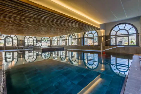 Piscine à la résidence la Cordée