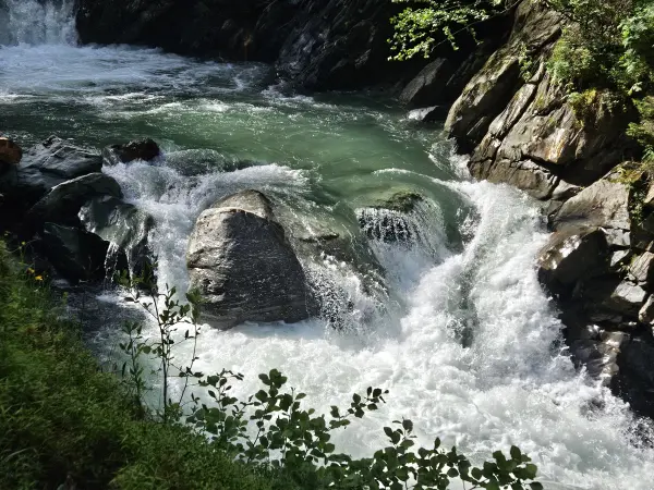 cascade de la grotte