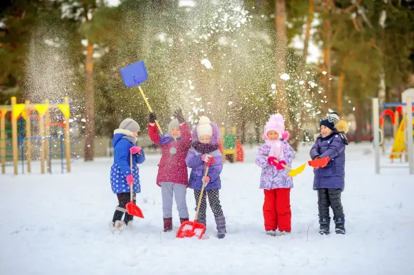 Vive la neige entre enfants !