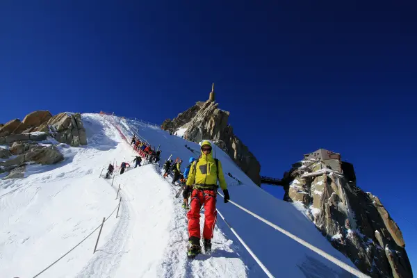 Descente de la Vallée Blanche - Compagnie des Guides de Chamonix