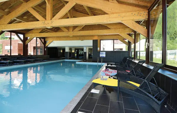 Piscine intérieure