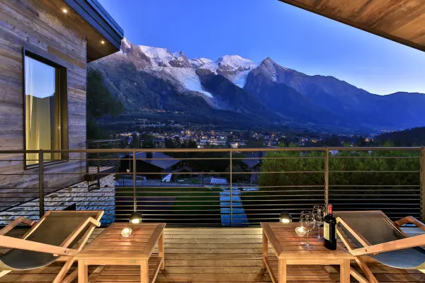 Vues du glacier des Bossons depuis les balcons au Chalet Matrix.