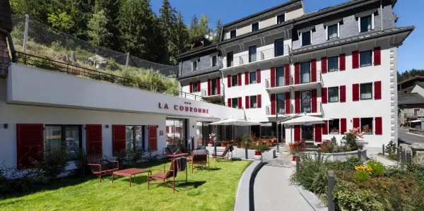 façade hotel