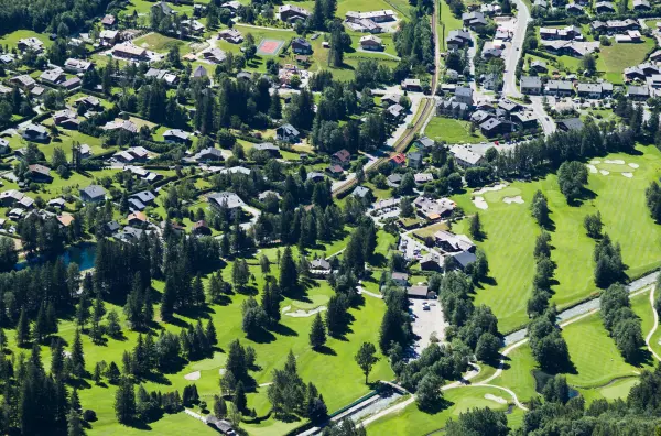 golf de chamonix vue du ciel