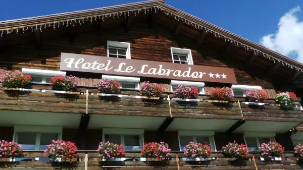 Labrador Hôtel Extérieur Ete