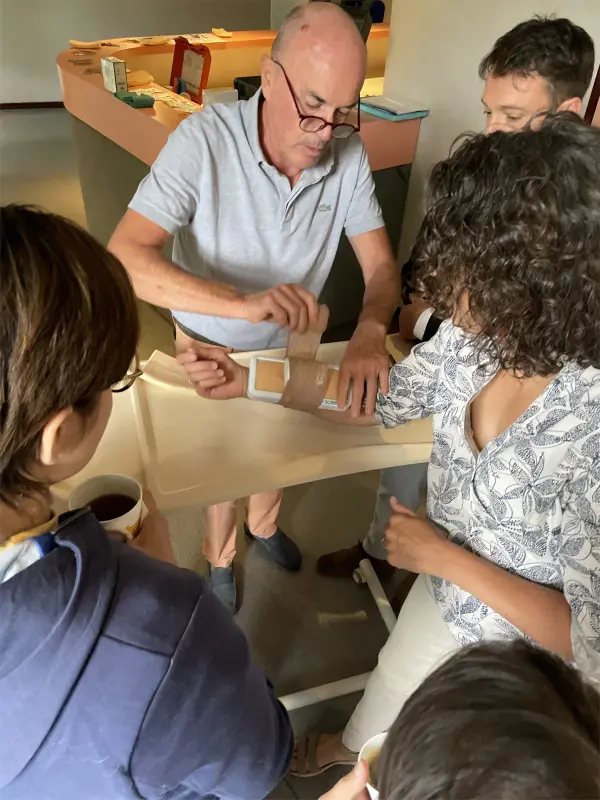 Apprentissage des techniques de bandage