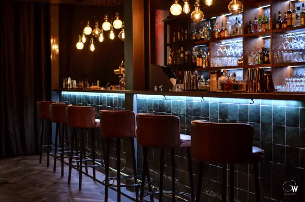 alibi-bar-3