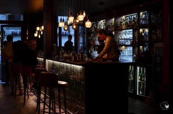 alibi-bar-7