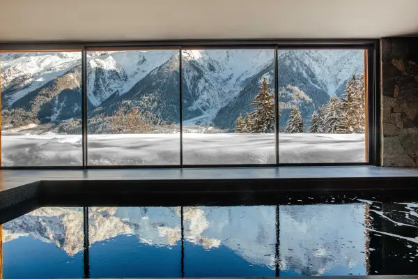 piscine ouverte sur terrasse 