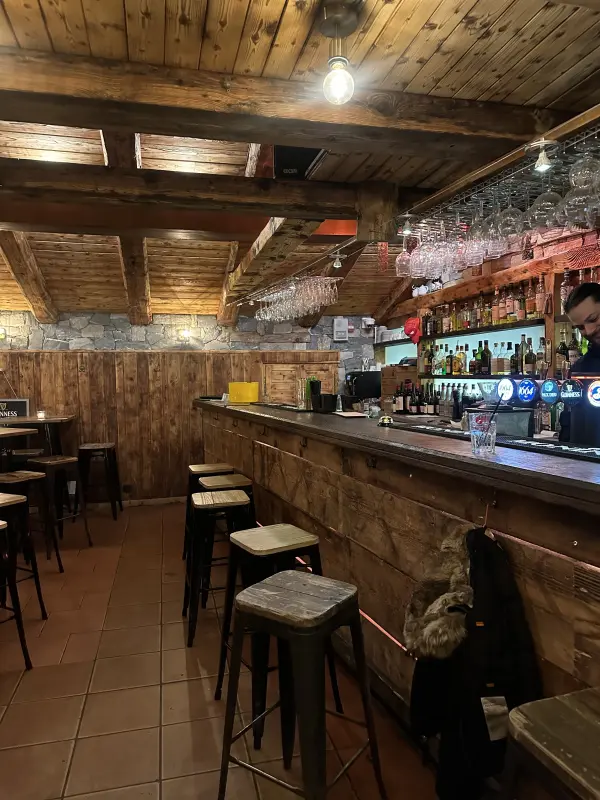 Devant bar 