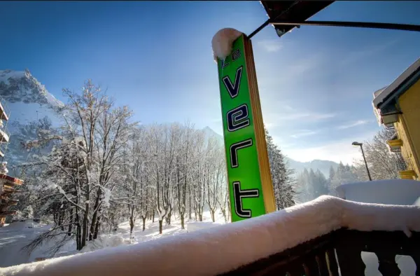 Vert Hôtel Vue sur Montagnes