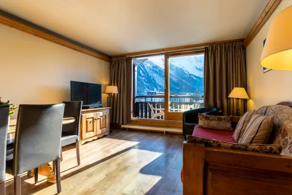 Les Balcons du Savoy