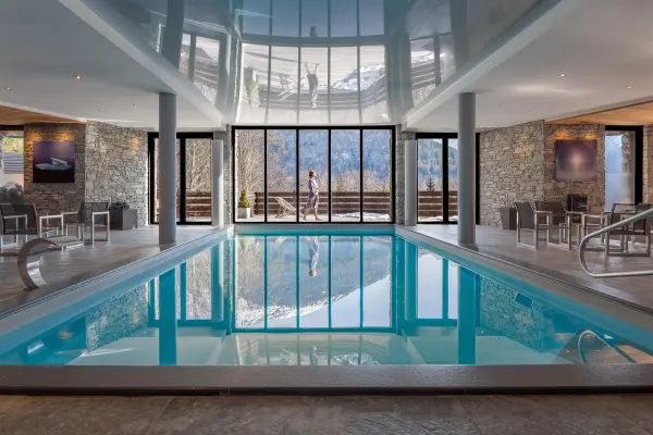 Piscine intérieure LES GRANGES D'EN HAUT
