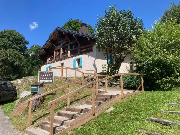 Escalier extérieur créé en 2024