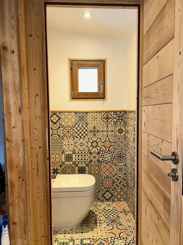 Toilettes, Le Nid