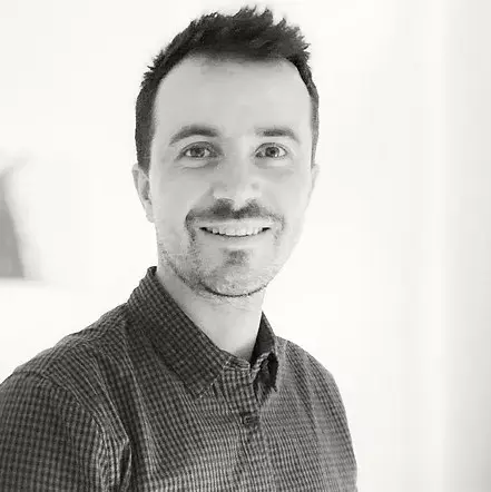 Ostéopathe D.O. & Praticien en Hypnose - Romain Dargère
