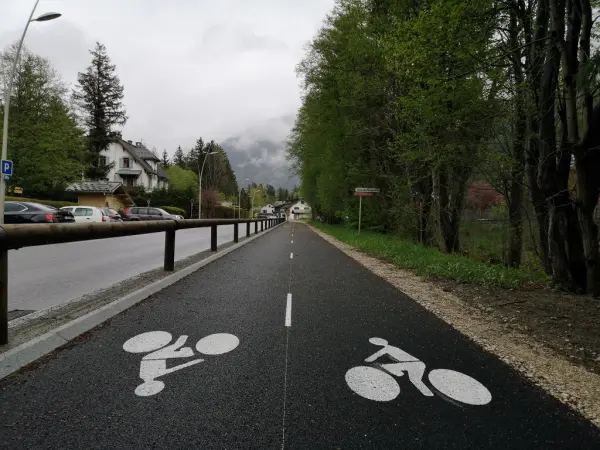 Piste cyclable Chamonix Centre - route du Bouchet