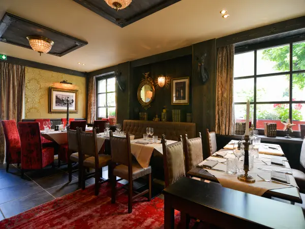 castel restaurant 7