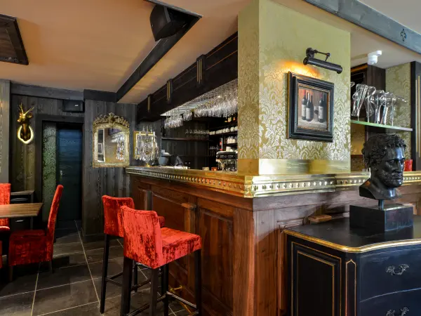 castel restaurant 4