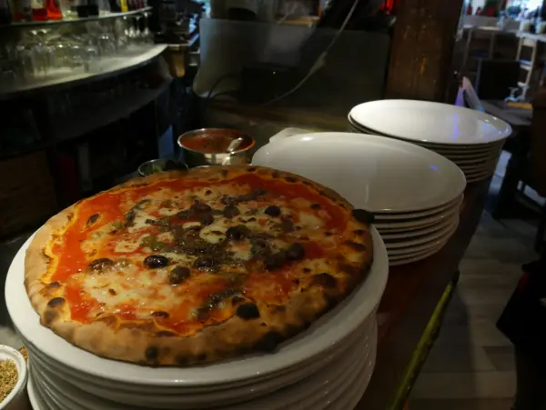 Neapolis  pizza