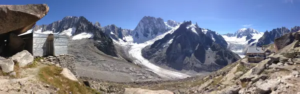 Vue panoramique depuis le refuge du Couvercle
