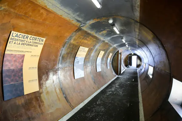 Le Tube