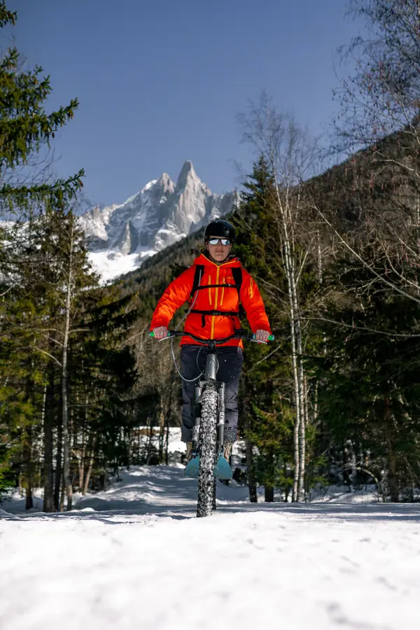 Evolution2-Chamonix-trottinette-electrique-sur-neige