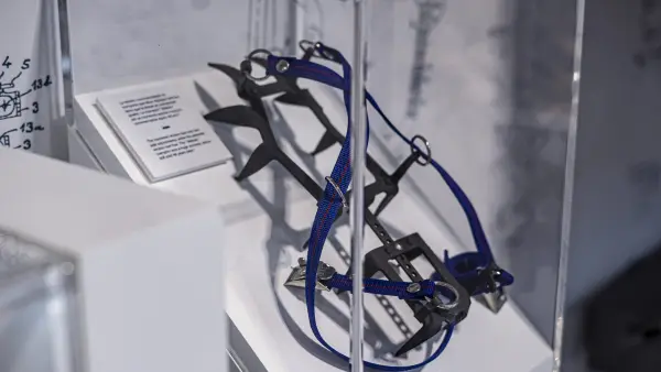 Crampons Simond de l'espace Héritage