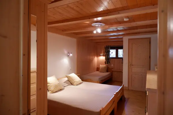 Chambre,vue depuis le salon