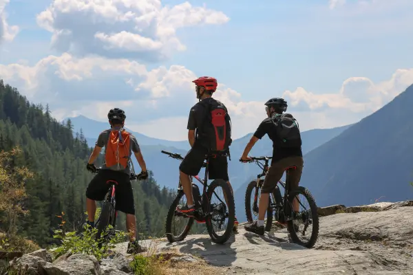 Itinéraire VTT AE - T : E-Bike MB France-Italie depuis Les Houches