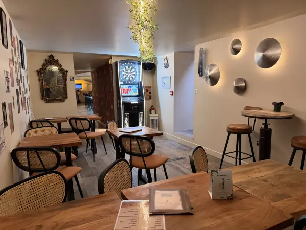 Bar Pub Tapas à Cluses – Le Rétrograde_Cluses