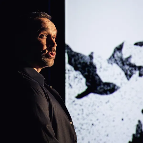A la trace / Damien Noury