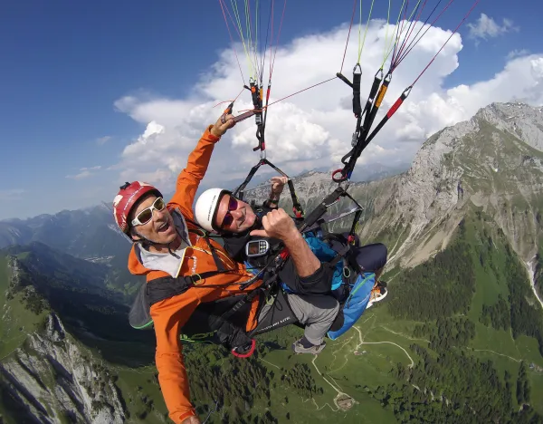 parapente tandem Sources lac Annecy montagnes
